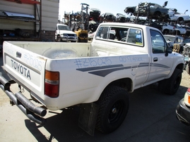 1990 TOYOTA TRUCK WHITE 2.4L MT 4WD Z15025